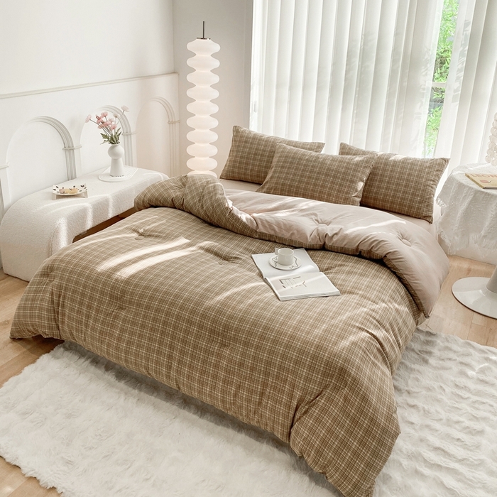 91家纺网 家纺一手货源 找家纺 啊雅家居 2025新款水洗棉条纹印花夏被冬被四件套-床单款 冬被 日系条格咖