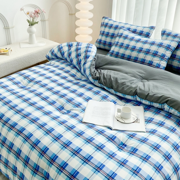 91家纺网 家纺一手货源 找家纺 啊雅家居 2025新款水洗棉条纹印花夏被冬被四件套-床单款 冬被 日系条格蓝