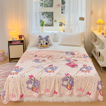 91家纺网 家纺一手货源 找家纺 （总）大彩家居 2024新款A类迪士尼小凉皮豆豆盖毯盖毯