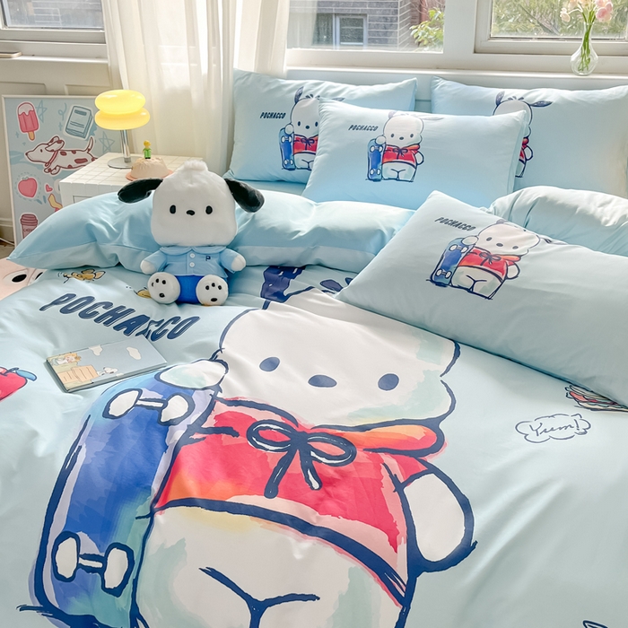 91家纺网 家纺一手货源 找家纺 金爱家 2024新款大阪全棉数码印花三丽鸥系列四件套 滑板帕哈狗