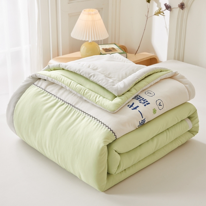 91家纺网 家纺一手货源 找家纺 钰博2024新款冰丝绸凉感夏被空调被夏凉被大豆被 绿+白