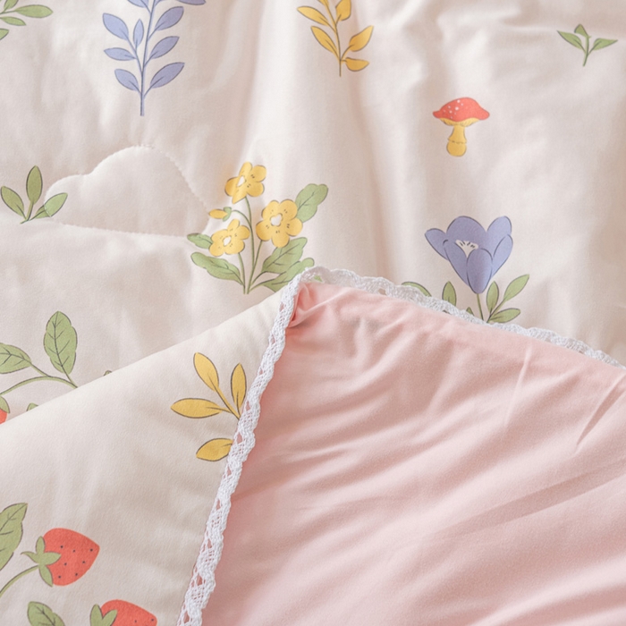 91家纺网 家纺一手货源 找家纺 默忆 2025新款针织棉大豆云朵被子被芯夏被空调被春秋四季被 萌音草莓