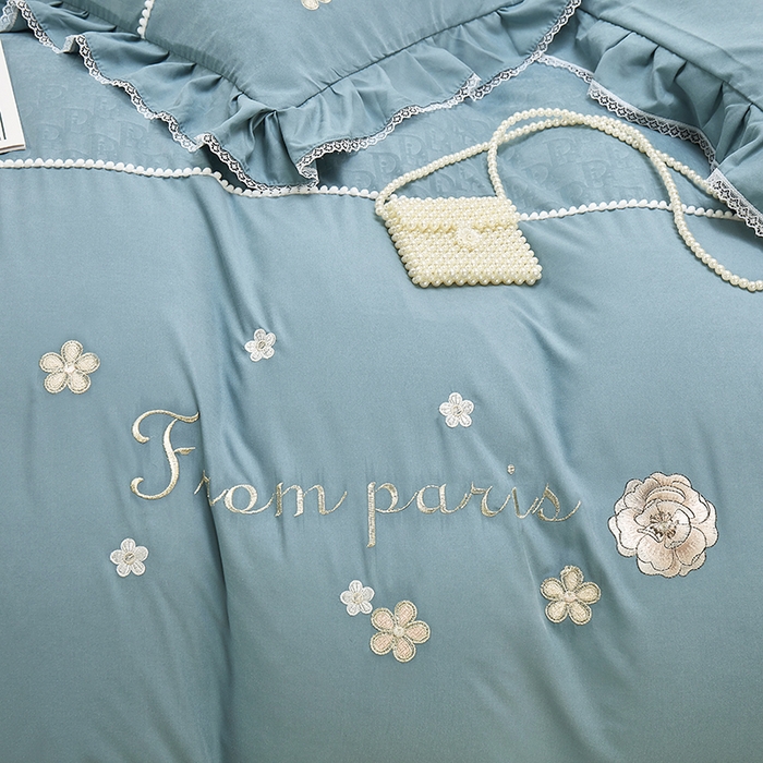 91家纺网 家纺一手货源 找家纺 苏木年华 2024新款夏沫花语系列韩版荷叶边刺绣花边加大床单四件套 贵族蓝