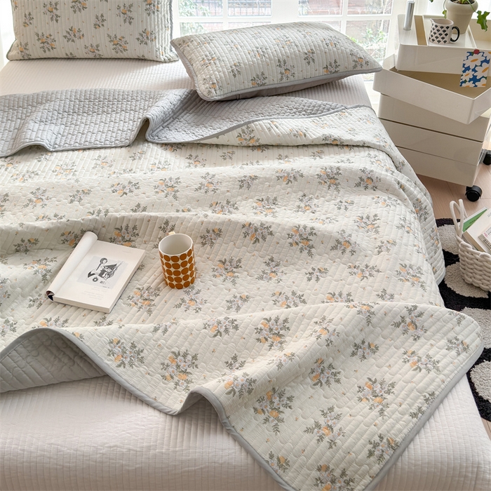 91家纺网 家纺一手货源 找家纺 美优兰 2025春款全棉单面高温砂洗床盖 庭花