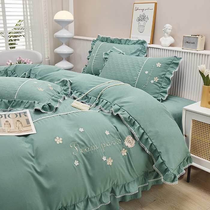 91家纺网 家纺一手货源 找家纺 苏木年华 2024新款夏沫花语系列韩版荷叶边刺绣花边加大床单四件套 翡翠绿