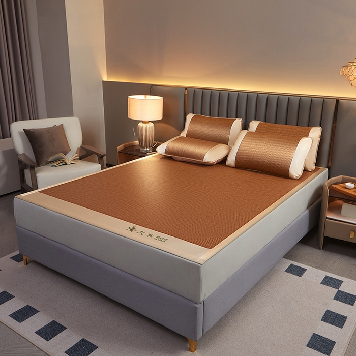 91家纺网 家纺一手货源 找家纺 青雅席业 2025新款艾草刺绣pp加密直角御藤席 艾草步步高