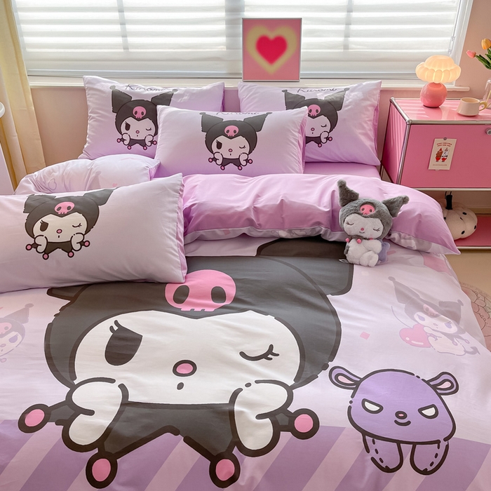 91家纺网 家纺一手货源 找家纺 金爱家 2024新款大阪全棉数码印花三丽鸥系列四件套 紫苏库洛米