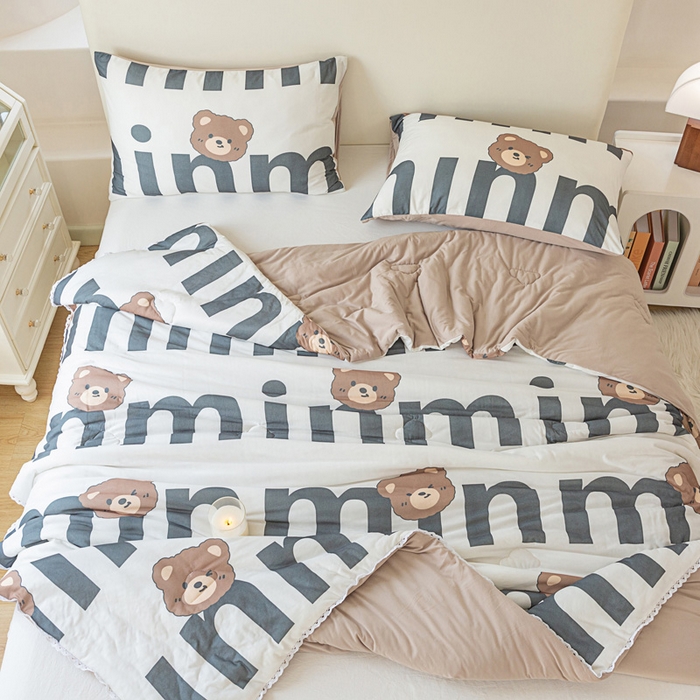 91家纺网 家纺一手货源 找家纺 默忆 2025新款针织棉大豆云朵被子被芯夏被空调被春秋四季被 字母熊