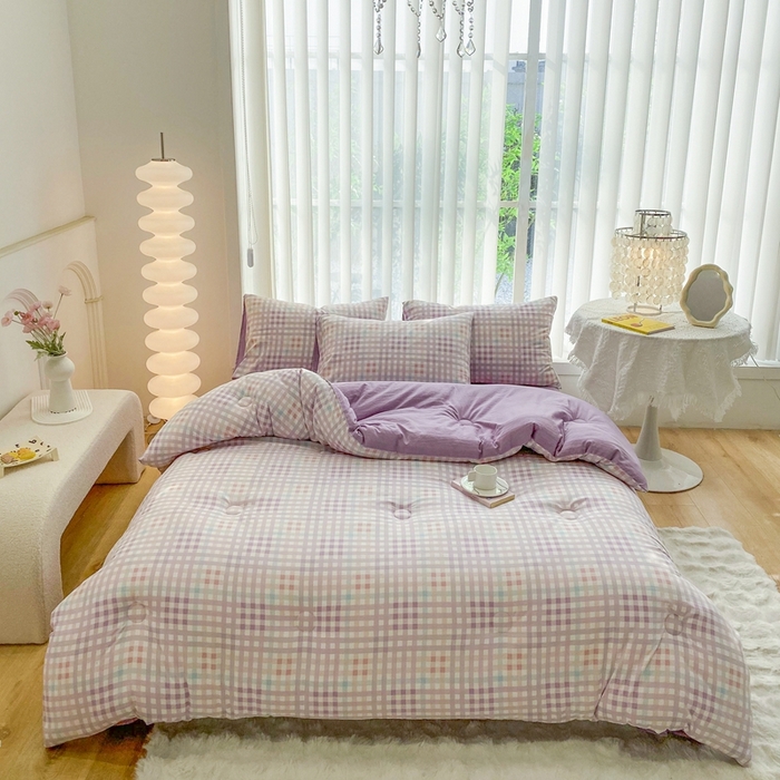 91家纺网 家纺一手货源 找家纺 啊雅家居 2025新款水洗棉条纹印花夏被冬被四件套-床单款 冬被 日系小格紫