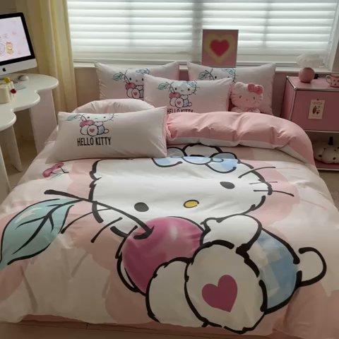 91家纺网 家纺一手货源 找家纺 金爱家 2024新款大阪全棉数码印花三丽鸥系列四件套 苹果kt