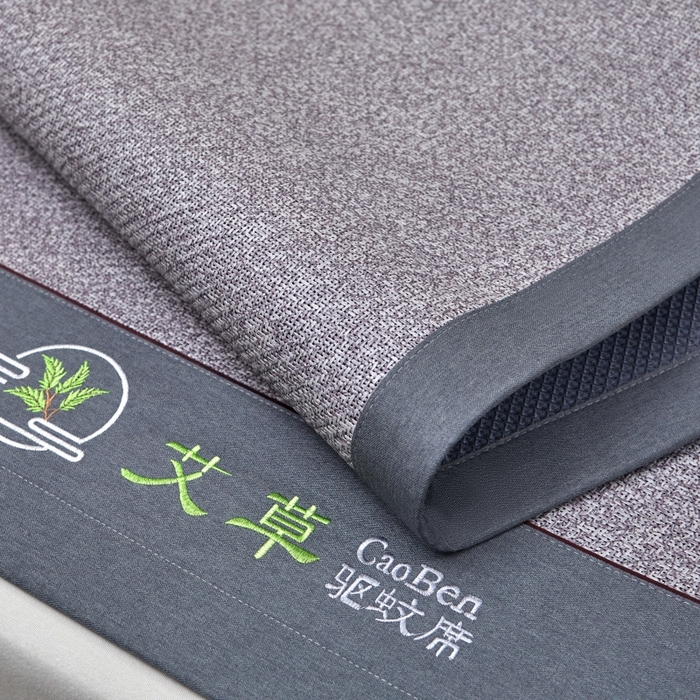 91家纺网 家纺一手货源 找家纺 青雅席业 2025新款艾草pe材质印尼藤复合三明治凉席三件套 灰