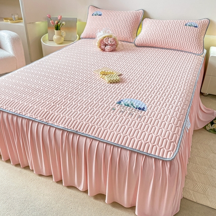 91家纺网 家纺一手货源 找家纺 康纳利 2024新款纯色加厚床裙乳胶凉席三件套夏被四件套 优雅粉