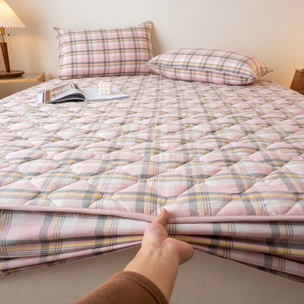 91家纺网 家纺一手货源 找家纺 X猫先生床笠 2024新款全棉色织水洗棉夹棉床笠 莫妮-粉