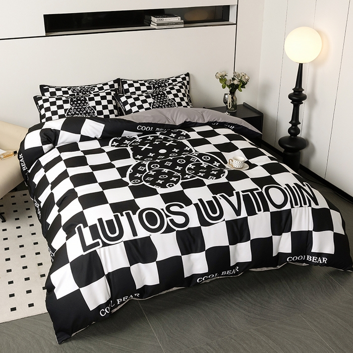 91家纺网 家纺一手货源 找家纺 摩卡 2024新款博主风水洗真丝四件套 棋盘格公仔