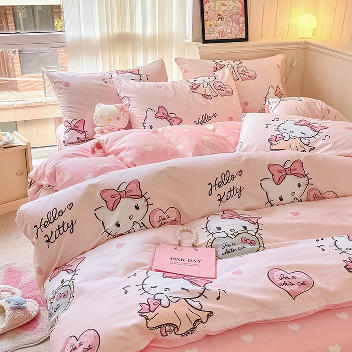 91家纺网 家纺一手货源 找家纺 顾里2024新款40支活性印花13372喷气全棉三丽鸥系列四件套 音乐粉kt