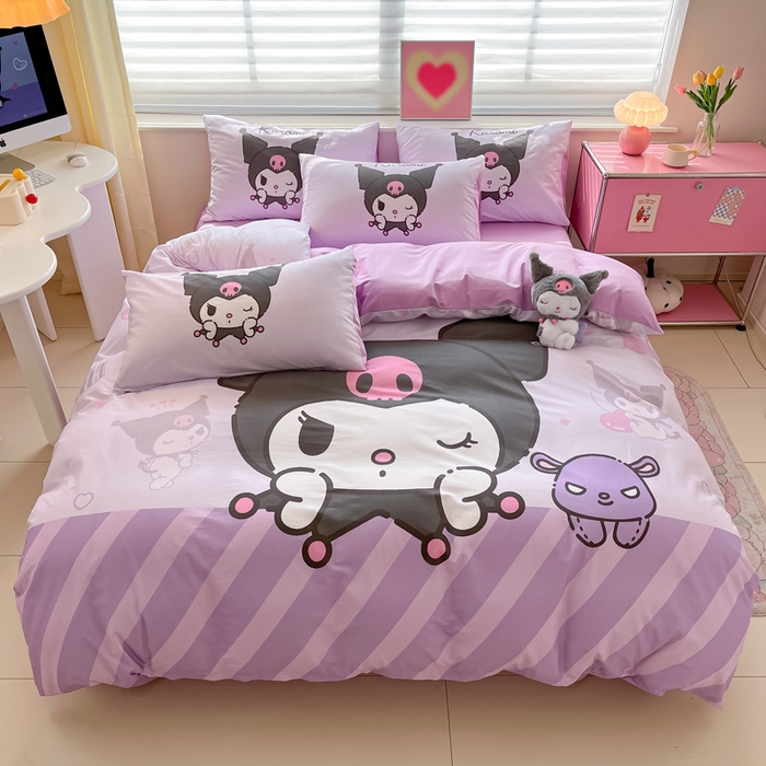 91家纺网 家纺一手货源 找家纺 金爱家 2024新款大阪全棉数码印花三丽鸥系列四件套 紫苏库洛米