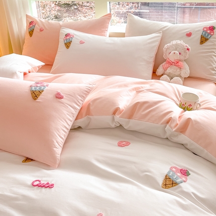 泽西家纺 2024新款全棉13376毛巾绣四件套甜甜家族系列 冰淇淋-粉白