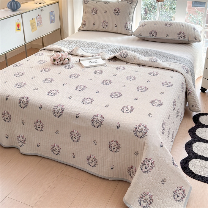 91家纺网 家纺一手货源 找家纺 美优兰 2025春款全棉单面高温砂洗床盖 花环