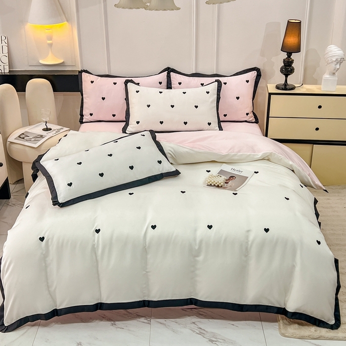 91家纺网 家纺一手货源 找家纺 艾米家居 2025新款水洗真丝四件套爱心款 黑色爱心款-白加粉