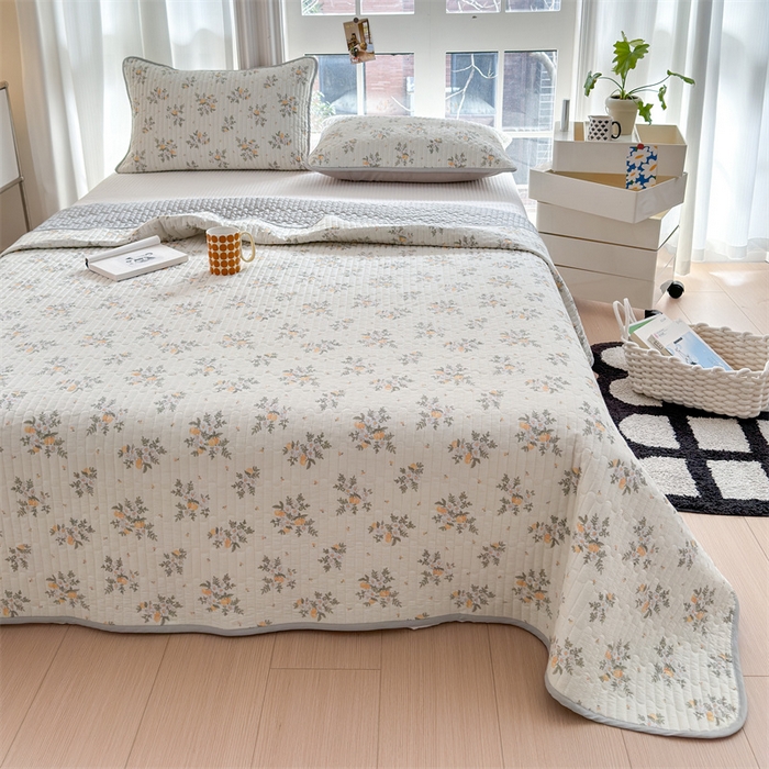 91家纺网 家纺一手货源 找家纺 美优兰 2025春款全棉单面高温砂洗床盖 庭花