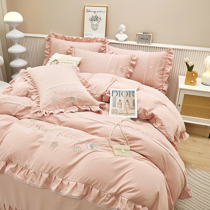 91家纺网 家纺一手货源 找家纺 （总）苏木年华 2024新款夏沫花语系列韩版荷叶边刺绣花边加大床单四件套