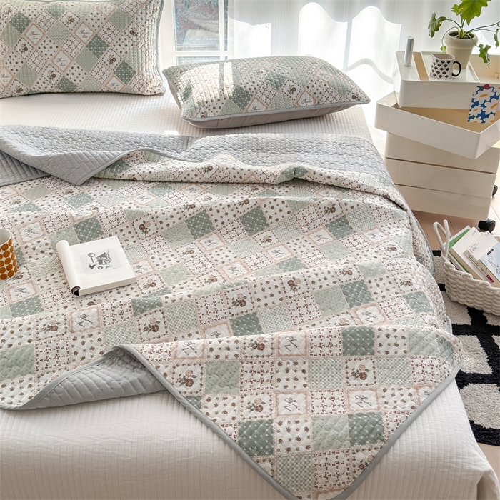 91家纺网 家纺一手货源 找家纺 美优兰 2025春款全棉单面高温砂洗床盖 艾米