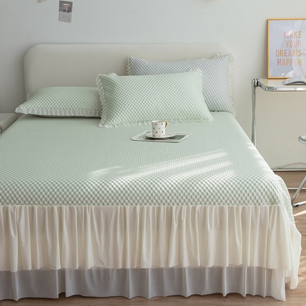 91家纺网 家纺一手货源 找家纺 （总）青雅席业 2025新款蕾丝花边床单款凉豆豆快速冰感凉席三件套