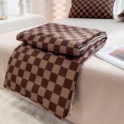 91家纺网 家纺一手货源 找家纺 啊雅家居 （总）2025新款水洗棉条纹印花夏被冬被四件套-床笠款