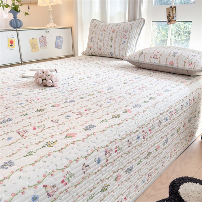 91家纺网 家纺一手货源 找家纺 美优兰 2025春款全棉单面高温砂洗床盖 浆果小兔