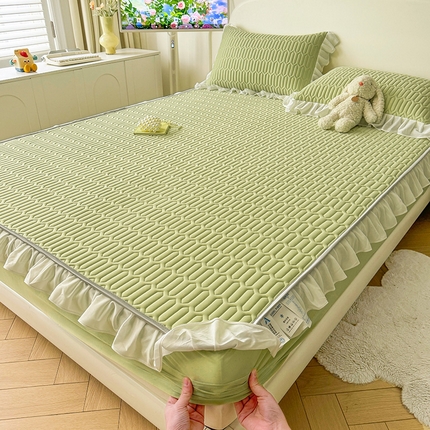 91家纺网 家纺一手货源 找家纺 康纳利 2024新款纯色加厚床笠款花边乳胶凉席乳胶席子 秋香绿-花边款