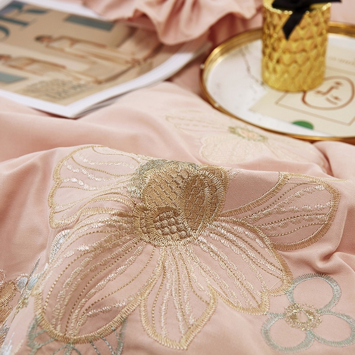 91家纺网 家纺一手货源 找家纺 苏木年华 2024新款春光里系列韩版荷叶边刺绣加大床单四件套 粉玉色