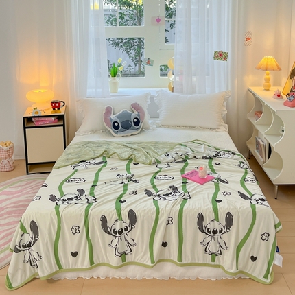 91家纺网 家纺一手货源 找家纺 （总）大彩家居 2024新款A类迪士尼小凉皮豆豆盖毯盖毯