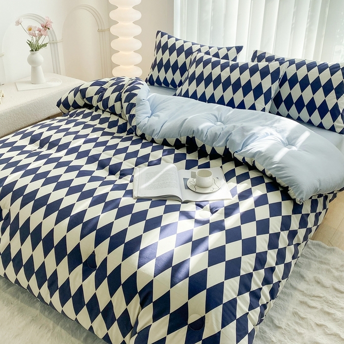 91家纺网 家纺一手货源 找家纺 啊雅家居 2025新款水洗棉条纹印花夏被冬被四件套-床单款 冬被 日系凌格蓝