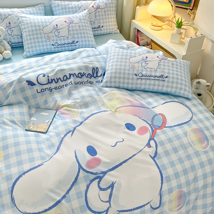 91家纺网 家纺一手货源 找家纺 金爱家 2024新款大阪全棉数码印花三丽鸥系列四件套 泡泡玉桂狗