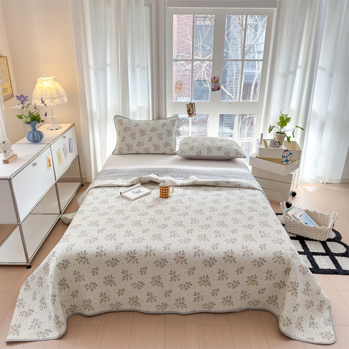 91家纺网 家纺一手货源 找家纺 美优兰 2025春款全棉单面高温砂洗床盖 庭花