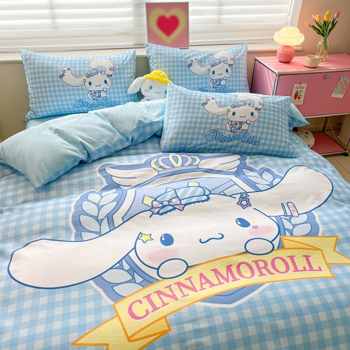 91家纺网 家纺一手货源 找家纺 金爱家 2024新款大阪全棉数码印花三丽鸥系列四件套 格子玉桂狗