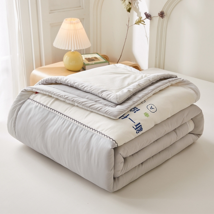 91家纺网 家纺一手货源 找家纺 钰博2024新款冰丝绸凉感夏被空调被夏凉被大豆被 灰+白