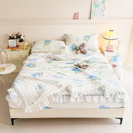 91家纺网 家纺一手货源 找家纺 康纳利 2024新款乳胶床笠印花款花边乳胶凉席三件套夏被四件套乳胶席子 春之韵-蓝-花边款