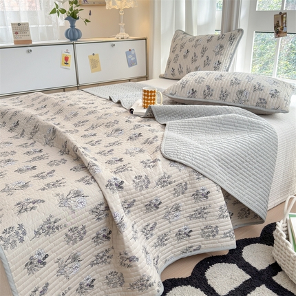 91家纺网 家纺一手货源 找家纺 美优兰 2025春款全棉单面高温砂洗床盖 清欢