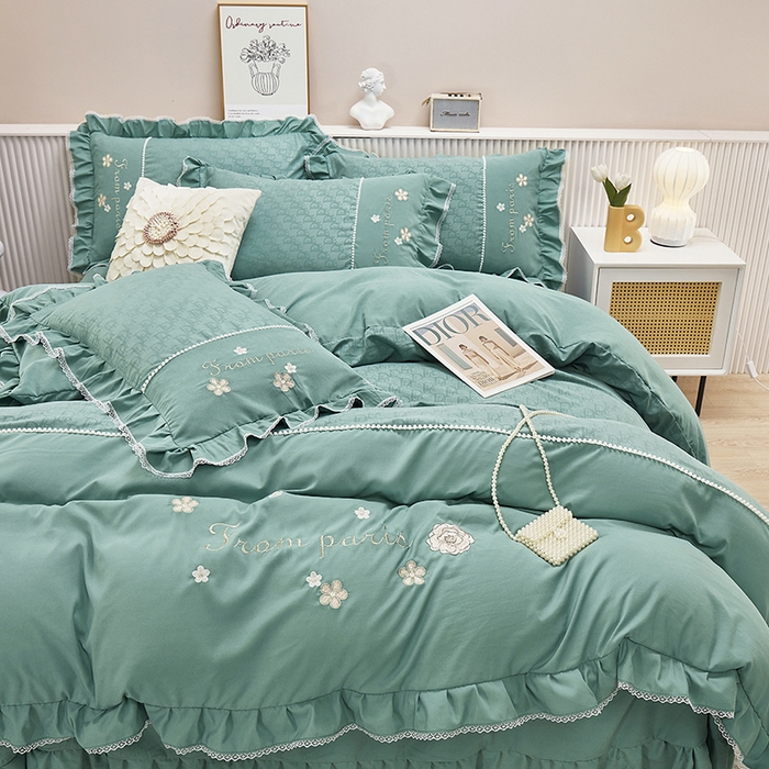 91家纺网 家纺一手货源 找家纺 苏木年华 2024新款夏沫花语系列韩版荷叶边刺绣花边加大床单四件套 翡翠绿