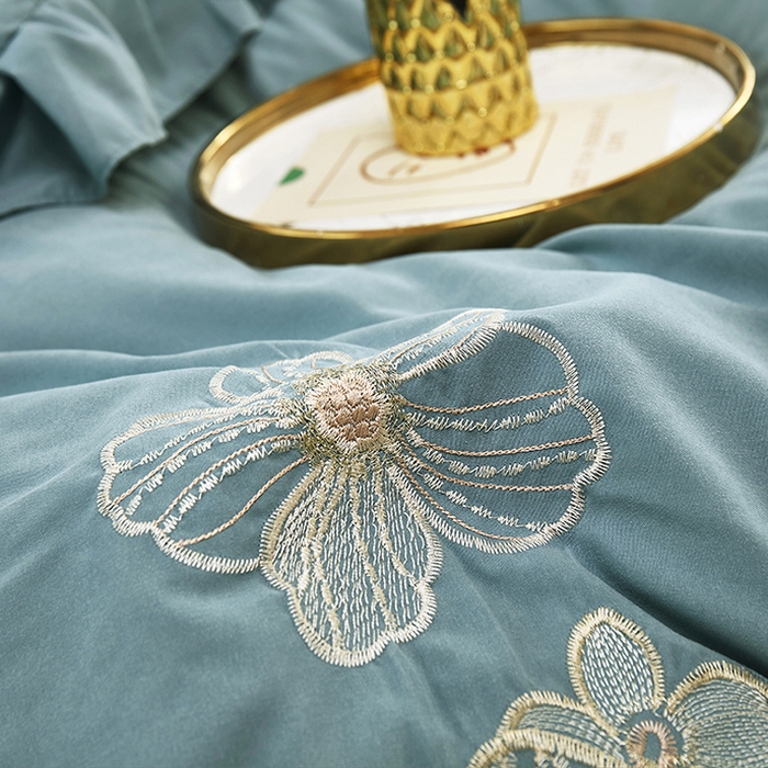 91家纺网 家纺一手货源 找家纺 苏木年华 2024新款春光里系列韩版荷叶边刺绣加大床单四件套 贵族蓝