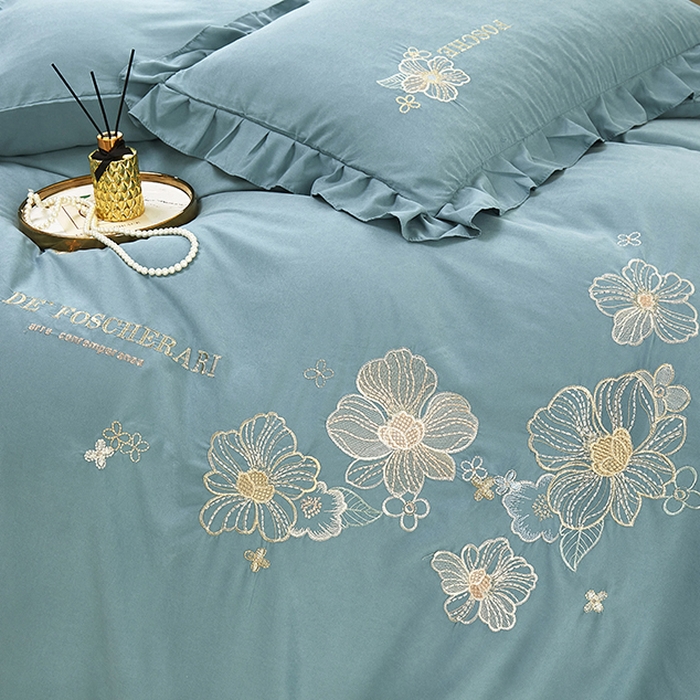 91家纺网 家纺一手货源 找家纺 苏木年华 2024新款春光里系列韩版荷叶边刺绣加大床单四件套 贵族蓝