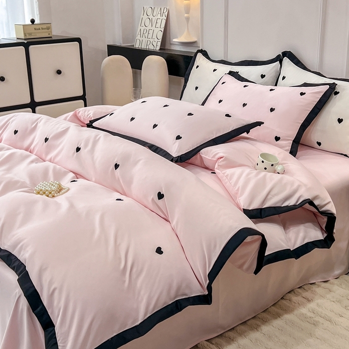 91家纺网 家纺一手货源 找家纺 艾米家居 2025新款水洗真丝四件套爱心款 黑色爱心款-粉色