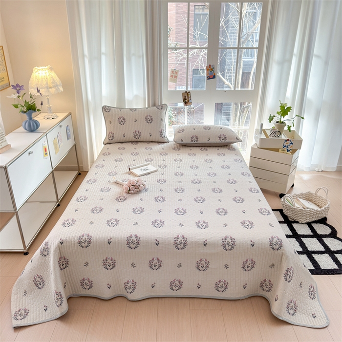 91家纺网 家纺一手货源 找家纺 美优兰 2025春款全棉单面高温砂洗床盖 花环