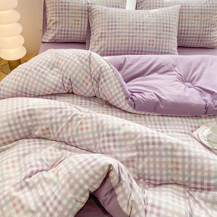 91家纺网 家纺一手货源 找家纺 啊雅家居 2025新款水洗棉条纹印花夏被冬被四件套-床单款 冬被 日系小格紫