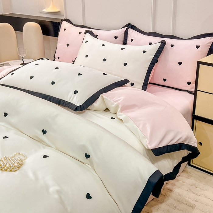 91家纺网 家纺一手货源 找家纺 艾米家居 2025新款水洗真丝四件套爱心款 黑色爱心款-白加粉