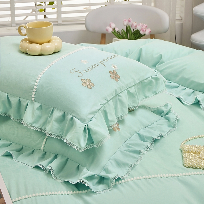 91家纺网 家纺一手货源 找家纺 苏木年华 2024新款夏沫花语系列韩版荷叶边刺绣花边加大床单四件套 青春绿