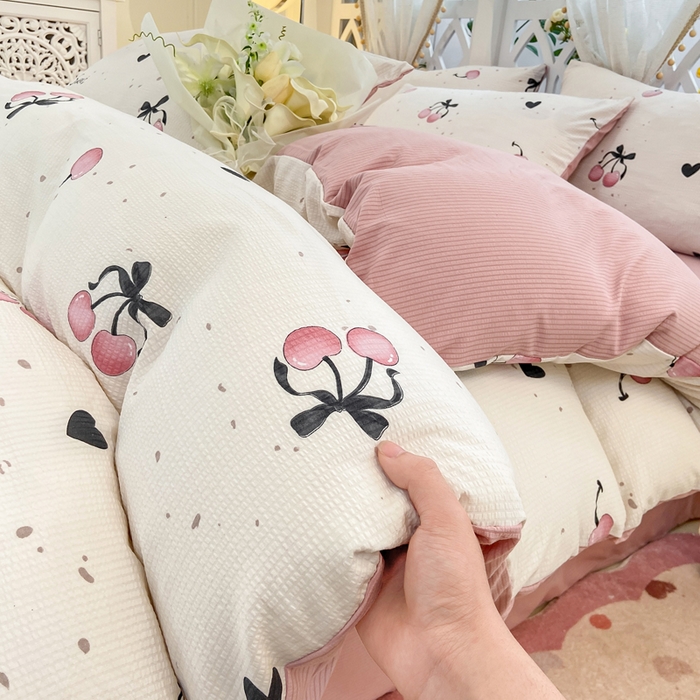 91家纺网 家纺一手货源 找家纺 牛牛家纺 牛牛  2024新款泡泡棉小清新四件套(1) 浪漫樱桃