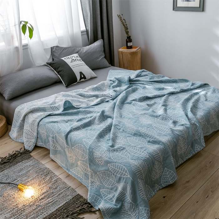 91家纺网 家纺一手货源 找家纺 朴尔家纺-毛巾被 2024新款三层水洗棉全棉纱布毛巾被 日式落叶-冰蓝