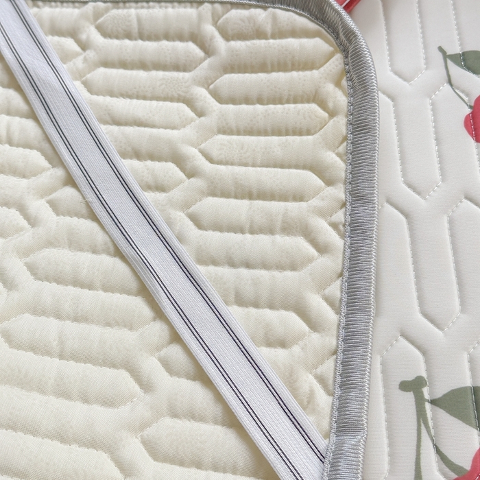 91家纺网 家纺一手货源 找家纺 慕尚家纺 2025新款ms乳胶圆网花色乳胶凉席 樱桃小兔